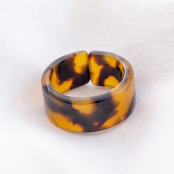 Brown Tortoise Shell Acrylic Ring / Brown Faux Turtle Shell, Adjustable, Chunky Ring, Thick Ring, Band, Resin, Statement Ring, Fit Size 6-8