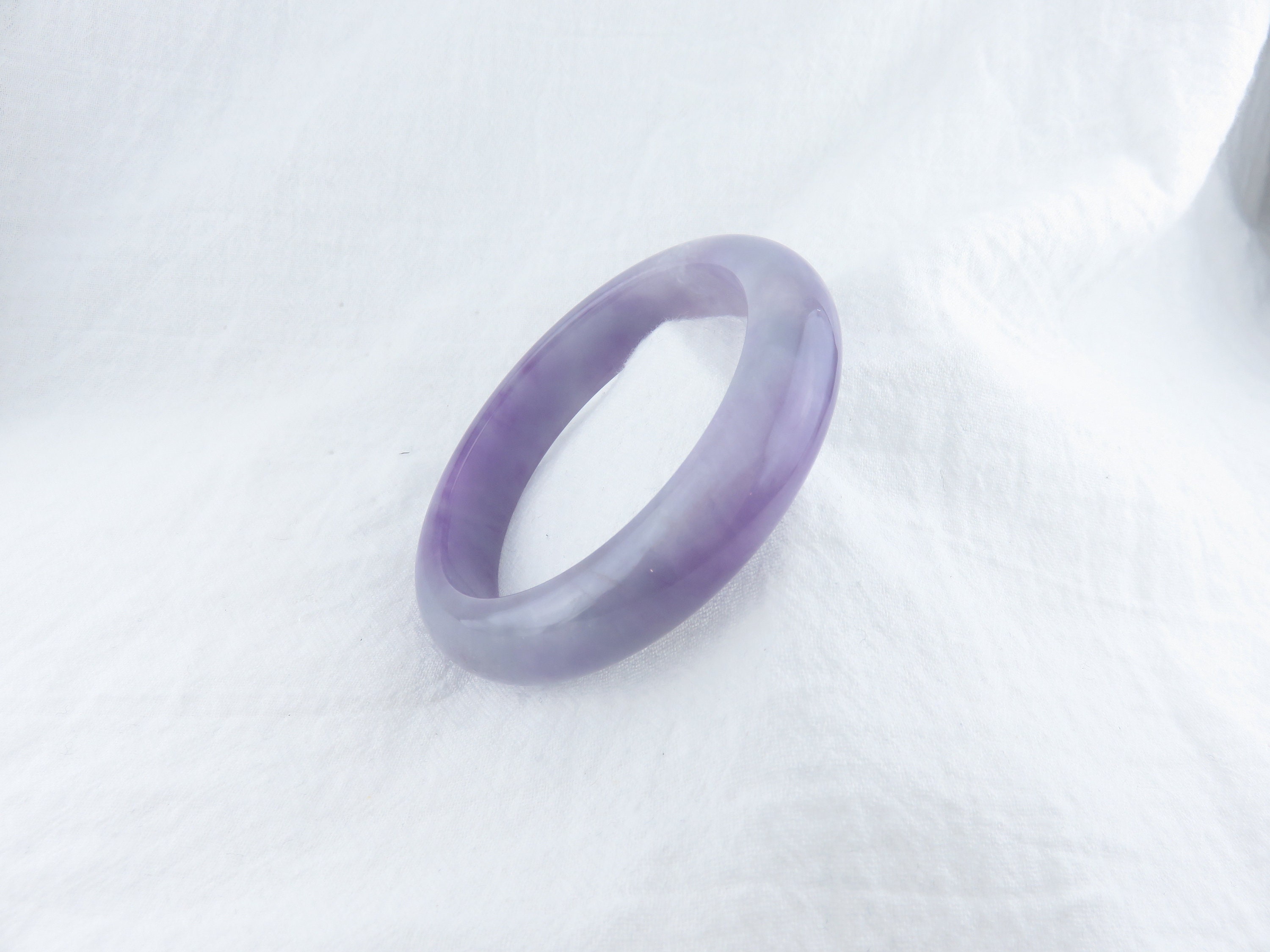 天然パープルジェイドバングル、7.25インチ（57.5mm）、グレードA本