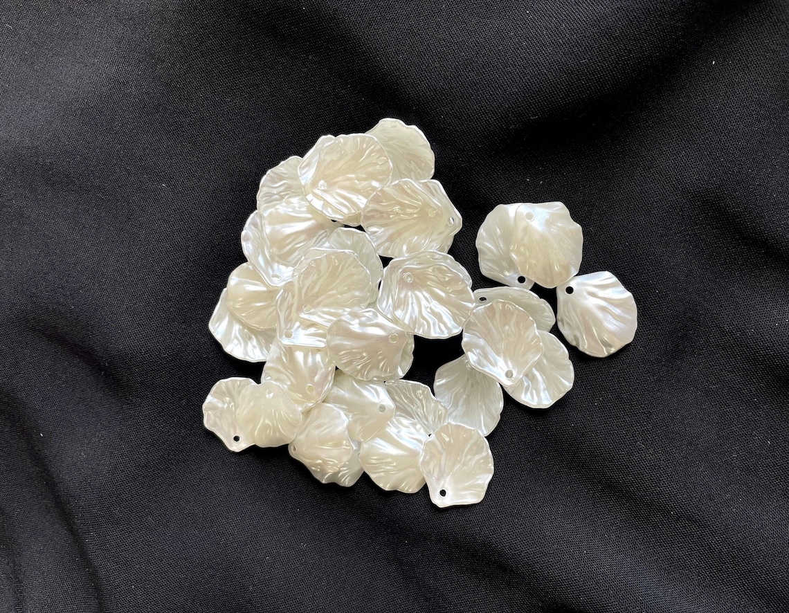 White Mother of Pearl Capiz Shell, 20 Pieces, Flat Leaf Mock Mother of ...