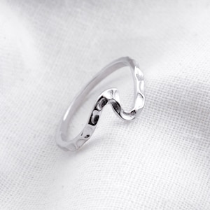 Wave Ring / Hammered Ring, Silver, Simple, Beach Island Style, Minimal