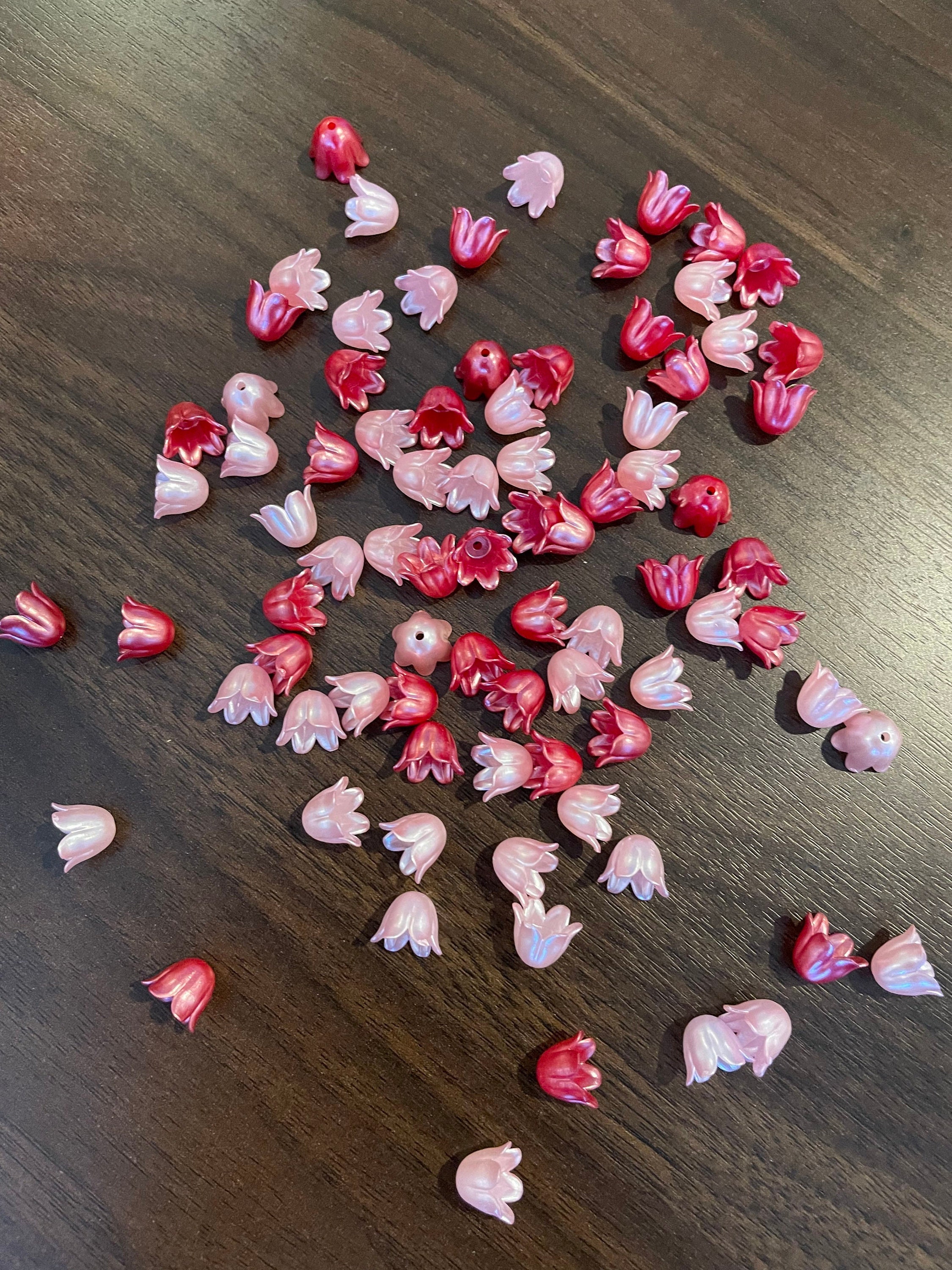 Pink and Red Pakalana Flowers Loose Beads / DIY Variety Pink Pakalana Flowers Island Style Acrylic Resin Bulk beads, 9mm x 11mm
