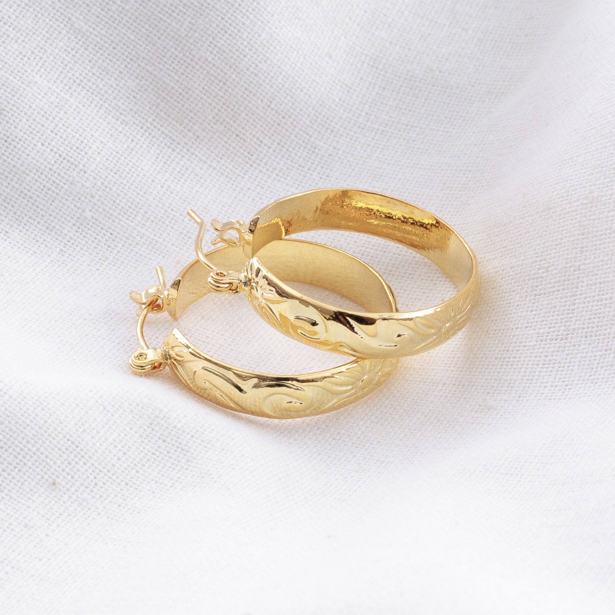5mm Hoop Earrings / Hawaiian Heirloom Design Gold Hoop Earrings, Hamilton Gold, Heritage Island Jewelry, Thick hoop earring