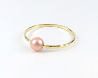 Brazalete recto para bebé, perla rosa/corte martillado, sencillo, brazalete Keiki, minimalista, joyería infantil.