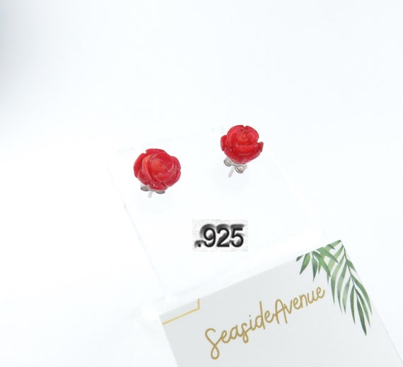 Boucles D'oreilles Vintage En Corail Sculpté Forme Rose - Clous Dorés, Couleur Pêche | Bijou Ancien Occasion, Pierre Précieuse