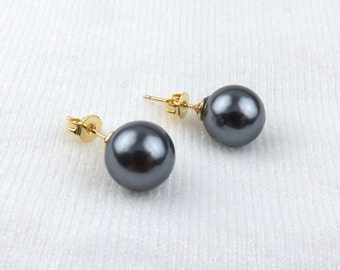 Black Pearl Stud Earrings / Minimalist Elegant Jewelry Simple Everyday Wear, Shell Pearl, Pearl Post Earrings, 8mm 10mm 12mm