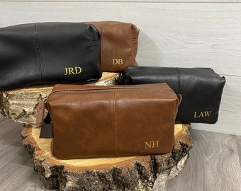 Personalised Toiletry Wash Bag with Initials or Name for Him, Dad, Best Man, Groom, Groomsmen, Fathers Day Gift, Leather Look, Shower Bag