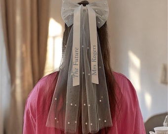 Personalised hen party veil & sash, the future mrs veil, personalised veil, veil with bow, bridal shower, hen party sash, bridal accessories