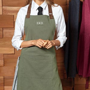 Personalised Apron, Custom Apron with pocket, Cooking Apron, BBQ Apron, Kitchen Apron, Gift for him, Gift for her, Embroidered to order.