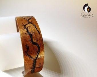 Lightning (Large size). Handmade wooden cuff bracelet. Gift for her, gift for him. Lightning burn