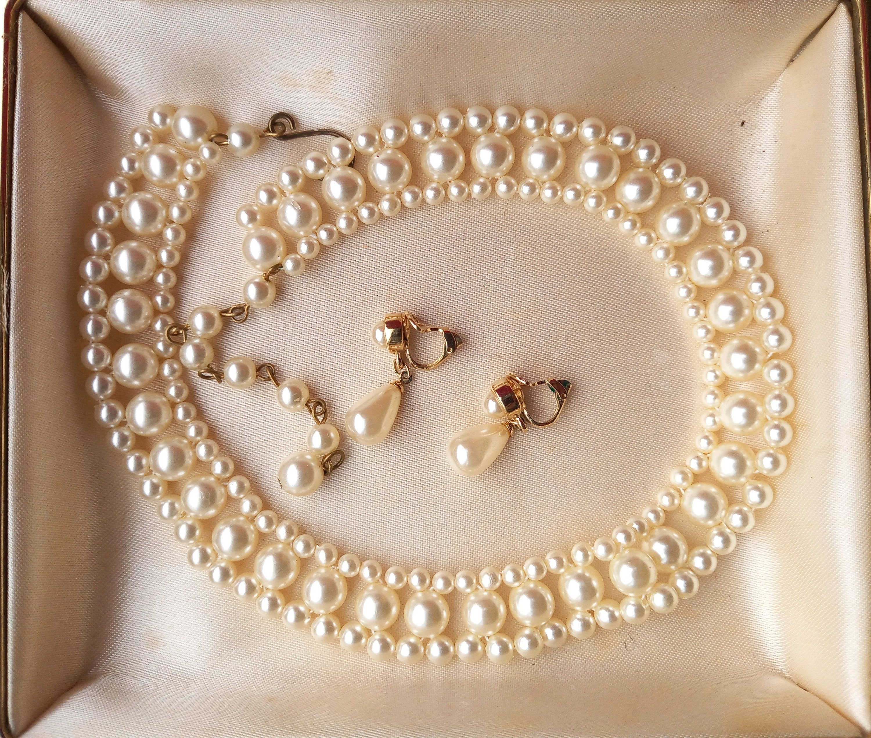 lovinglola Vintage Faux Pearl Choker Necklace Earrings Set