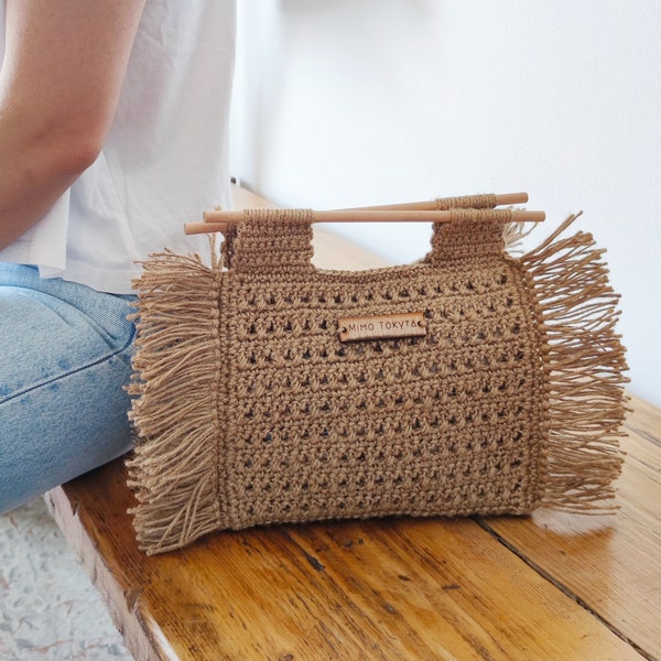 Sac à poignée supérieure en crochet de jute avec frange