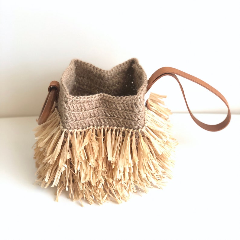 Mini Jute Raffia Leather Handbag, wristlet bag with fringe zdjęcie 8