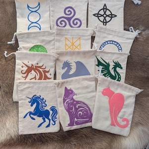 Handgefertigte bestickte Canvas Runentasche Würfeltasche - Wikinger, Hexe, Einhorn, Drache, Katze