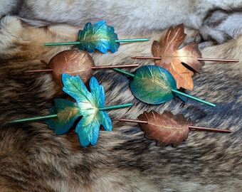 Handbeschilderd natuurlijk leren bladspeldje - haarspeld voor fairy, elf, fae, ren faire
