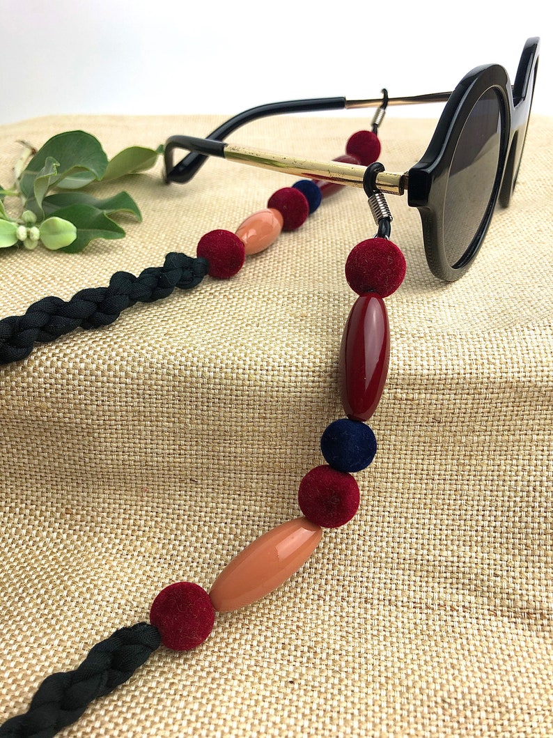 Glasses chain Garnet cord for glasses Chain for garnet and beige glasses Gifts for her Winter glasses chain Tirolinas.