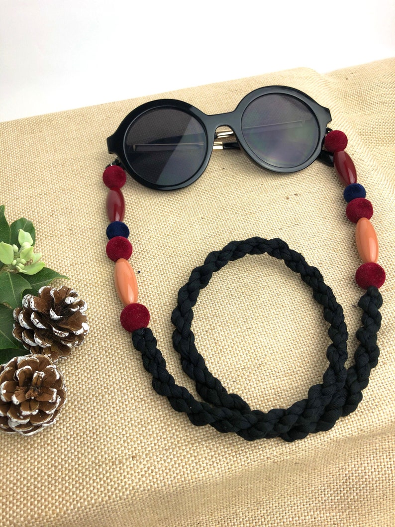 Glasses chain Garnet cord for glasses Chain for garnet and beige glasses Gifts for her Winter glasses chain Tirolinas.