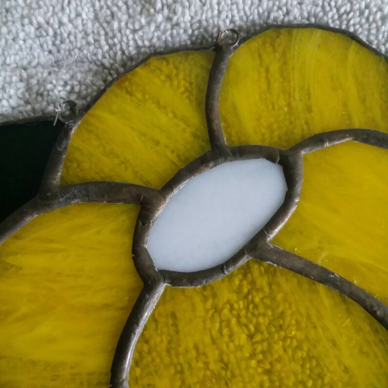 stained glass flowerslag yellow glass suncatcher