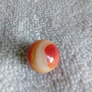 Akro agate Popeye hybrid red orange yellow marble 5/8 mint to mint plus condition HTF