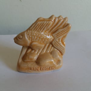 Vintage Wade angel fish whimsies rose tea whimsies 1970s HTF excellent vintage condition