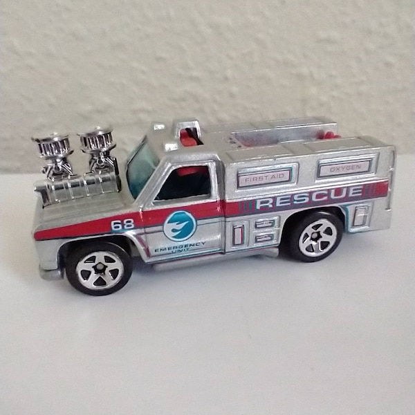 Vintage hot wheels 1974 rescue truck exposed motor toy cars excellent vintage condition