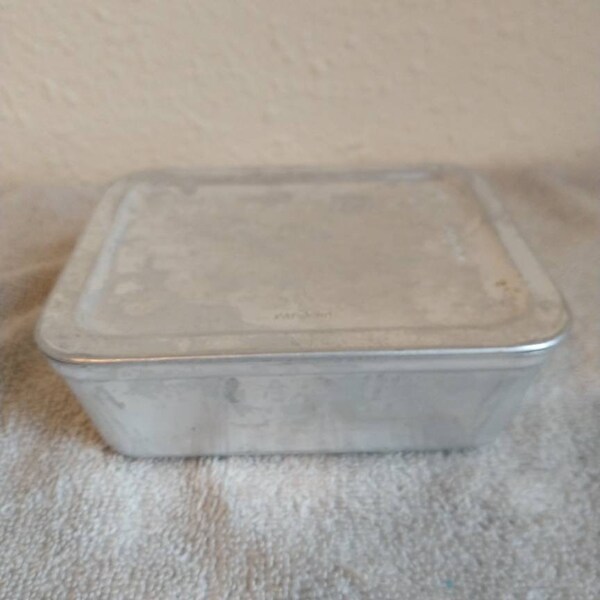 Vintage freezer container 1950s white aluminum container with lid Bernardin speed-E-Freeze excellent vintage condition