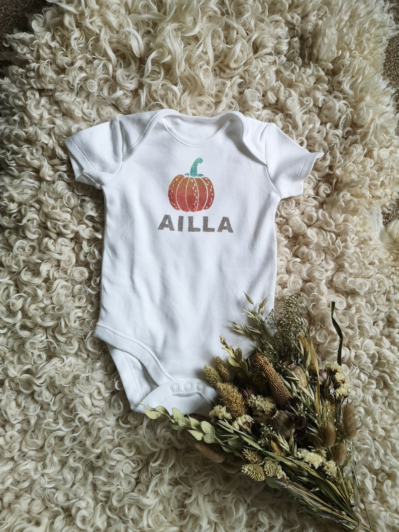 Personalised Halloween Organic Cotton Sleepsuit, Bodysuit, vest, t-shirt, Pumpkin, Baby, Handmade, Printed, Name, Initials, cotton, unisex, 画像 3