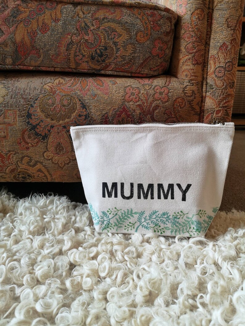 Personalised zipped pouch bag, mother's day initials, name, mummy, nan, nanny, grandma, mum, mama, cosmetic bag, foliage, wash bag, image 1