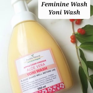 Yoni Wash Feminine Hygiene Wash Gentle Foaming Acv Aloevera Maintain Ph Safe for sensitive skin