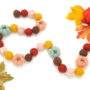 Pumpkin Garland, Fall Decor, Pumpkin Decor, Pom Pom Garland, Felt Ball Garland, Rustic Fall Decor, Thanksgiving Decor, Fall Garland
