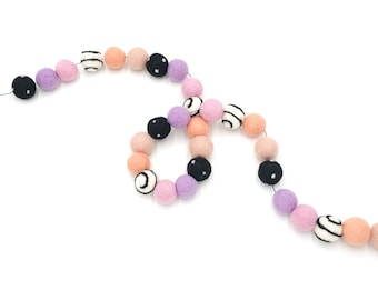 Pastel Halloween Felt Ball Garland, Pink Halloween Decor, Cute Halloween Garland, Girl Halloween Decor, Halloween Party Decor, Nursery Decor