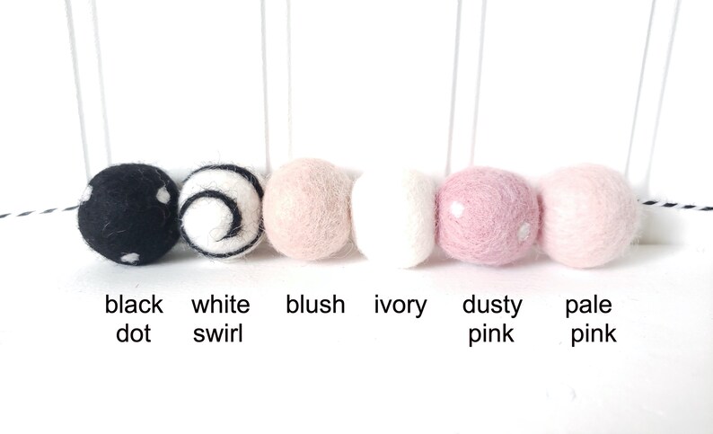 Black and Pink, Girl Nursery, Pink Halloween, Felt Ball Garland, Pom Pom Garland, Halloween Garland, Nursery Garland, Girl Room Decor Bild 3