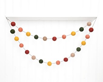 Fall Garland, Autumn Garland, Felt Ball Garland, Thanksgiving Decor, Fall Mantel Decor, Fireplace Garland, Autumn Decorations