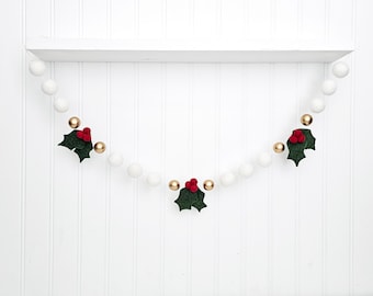 Holly Berry Christmas Garland, Felt Ball Garland, Farmhouse Christmas Decor, Christmas Mantel Garland, Holiday Garland, Winter Garland