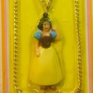 Vintage Snow White Pendant Pal Necklace