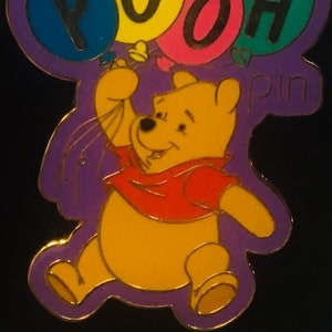 Vintage My First Pooh Pin en la tarjeta original
