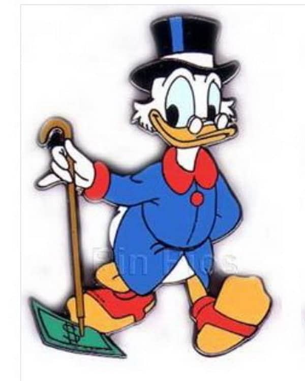 杖を持ったスクルージ・マクダックが紙幣を拾うヴィンテージピン