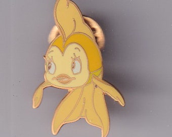 ディズニー映画「ピノキオ」の金魚クレオのヴィンテージピン - Etsy 日本