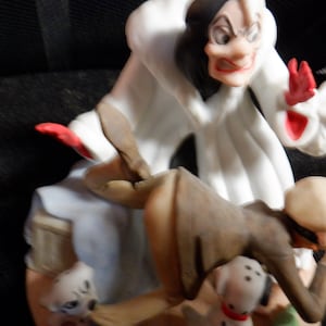 Vintage  101 Dalmatians  Cruella de Vil villain with Puppies Walt Disney Productions