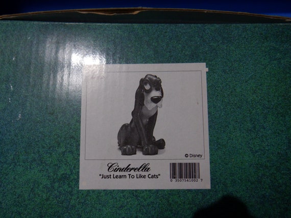 WDCCクラシックス ブルーノ シンデレラのハウンド犬のフィギュア