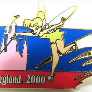 Stary Dzwoneczek z filmu Piotruś Pan Disneyland Ta przypinka upamiętnia 45. rocznicę powstania przypinki 2000