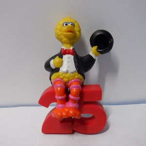 Vintage Big Bird 25 year PVC from the kids show Sesame Street toy