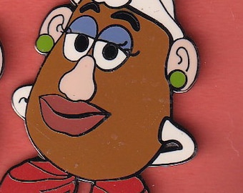Vintage Mrs. Potato Head Toy Story Land Mystery 2001 pin