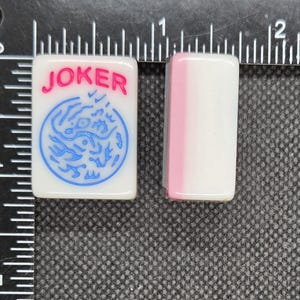 Mahjong-kakel med rosa baksida, kylskåpsmagnet, återvunnen Mah Jong-spelpjäs bild 9