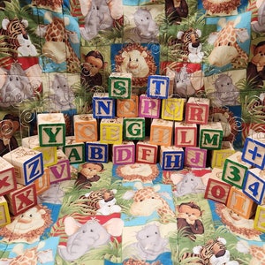 Jouet en bois recyclé, numéro de l'alphabet, bloc de construction, lieu titulaire de la carte, porte-photo, table de baby shower, pépinière, décoration de chambre d'enfants