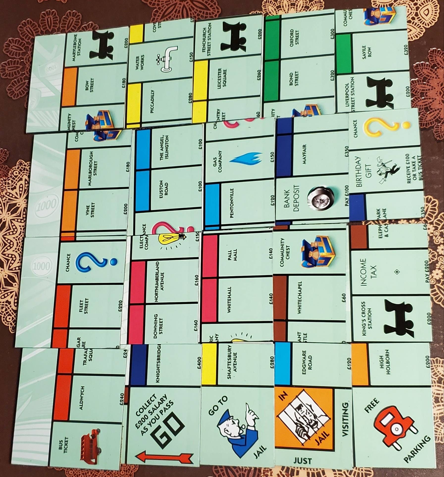 Carte de vœux for Sale avec l'œuvre « Jeu de société Monopoly » de  l'artiste BritishYank