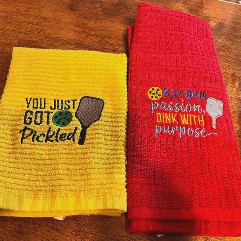 Pickle Ball VI "Desenhos de Bordado à Máquina" (Conjunto de Seis) Ótima ideia para presente. Mais vendido, lanche, sorvete cremoso, picles de endro, esportes, remo, time imagem 2