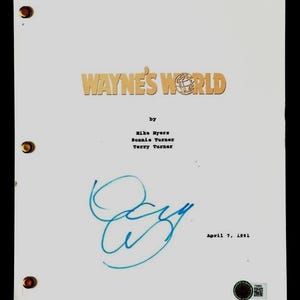 Guion completo de la película Wayne's World autografiado por Dana Carvey (BECKETT)