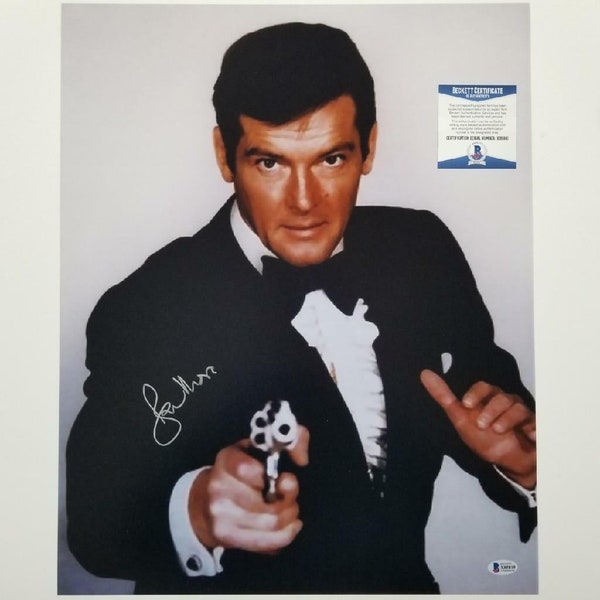 Roger Moore Autographed Signed 16x20 James Bond 007 Photo Beckett COA