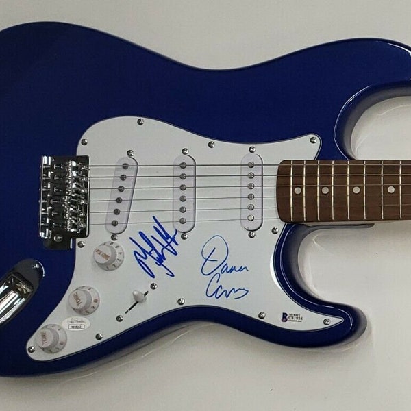 Mike Myers & Dana Carvey Wayne's World Signed Autographed Guitar BECKETT COA