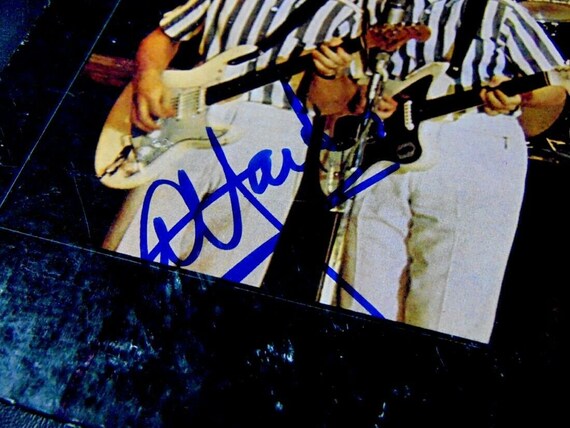 ザビーチボーイズ　マイクラブ　カールウィルソン直筆サイン Lot Detail - The Beach Boys: Carl Wilson Signed 8